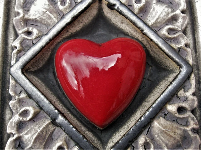 Heart  Valentine  Love  Arts & Crafts Gothic  Ellison Tile 2