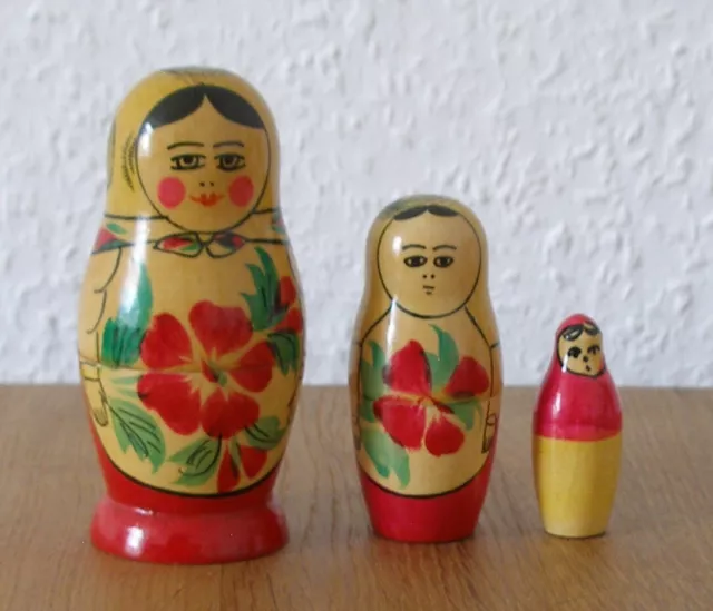 Matrjoschka! Matroschka! Babuschka! Matrioschka! 3 Holzpuppen! ALT & SCHÖN!!!!!!