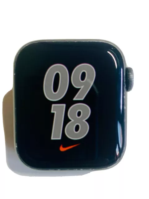 Apple Watch Series 5 Nike Sport Edition LTE 40mm GPS Cellular Space Grey