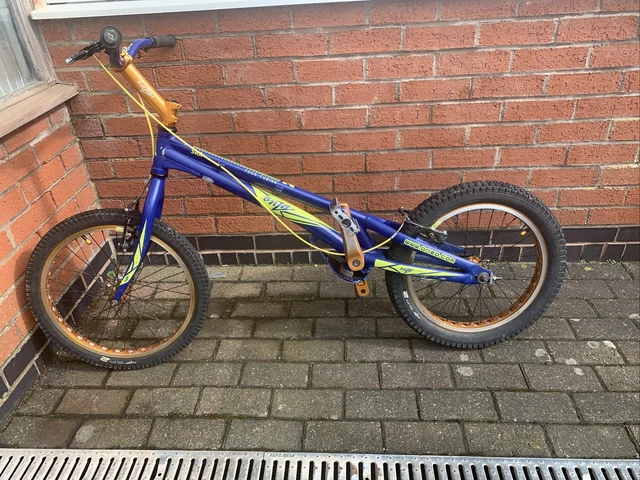 Onza 2025 trials bike