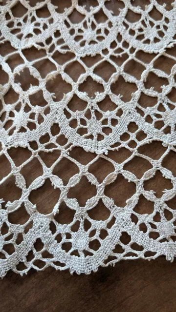 Beautiful Ivory Handmade Bobbin Lace Round Tablecloth 23" 3