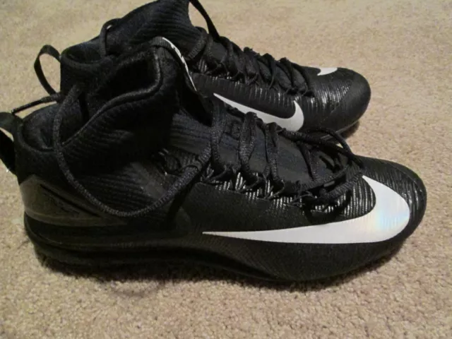 Black mike trout on sale cleats