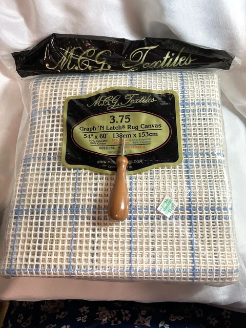 Alfombra en blanco MCG Textiles 3,75 gráficos N pestillo lona 54"" X 60"" y gancho de madera y metal