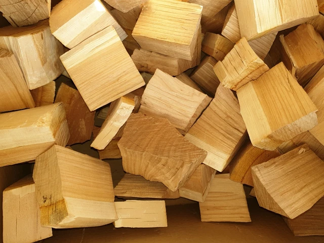 Chunks Kirsche 10 kg Smokerwood Grillholz Räucherholz BBQ Chips Trocken