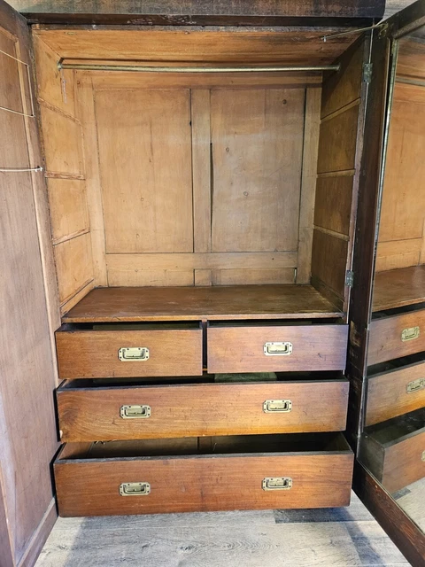 Victorian Mahogany Three Door Wardrobe 3