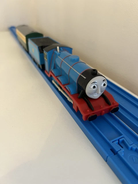 THOMAS THE TANK Engine & Friends Trackmaster MOTORIZED GORDON TRAIN ...