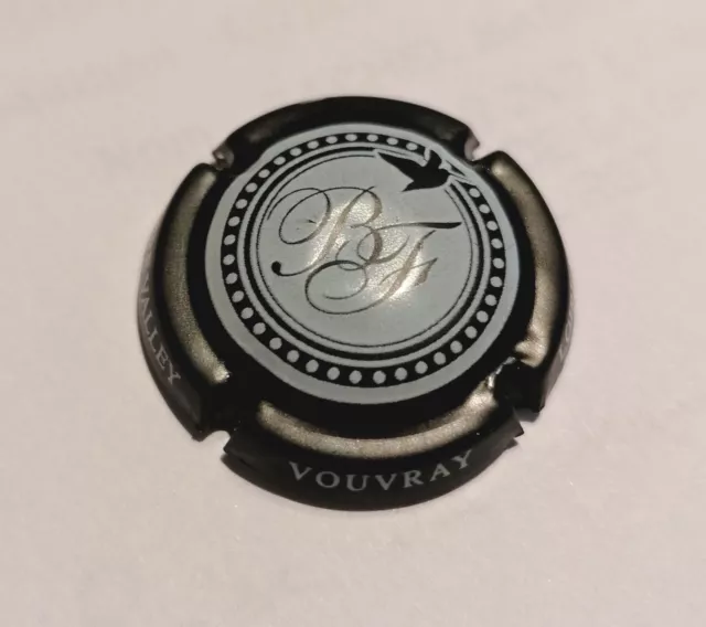 Capsule de Vouvray B&F Bernard Fouquet noire et blanche Loire Valley