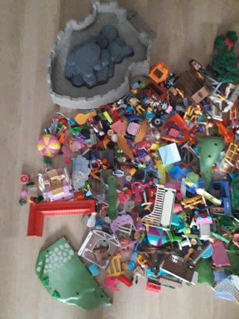 Lot playmobile avec meuble de rangement - Jeux & Jouets