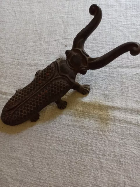 Alter Stiefelknecht Schuhknecht Ausziehhilfe Sammlerobjekt  aus  Eisen Käfer !!