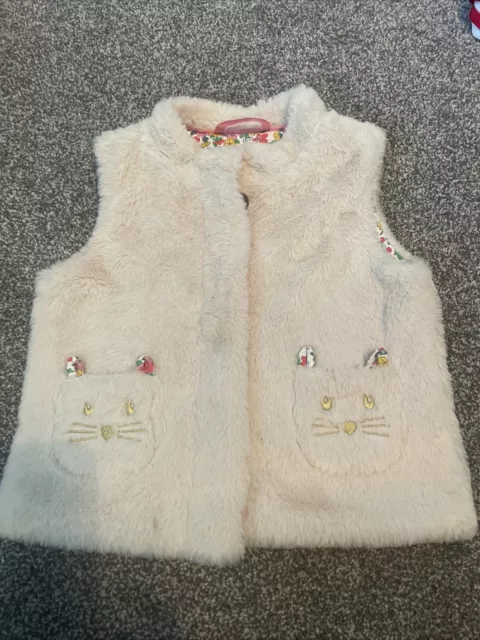 Mini Boden Girls Button Up Sleeveless Furry Jacket Waistcoat Gillet Age 4-5