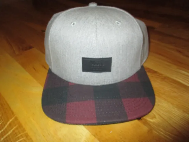 NWOT VANS Off the Wall Gray Red Black Buffalo Check Snapback Baseball Cap Hat