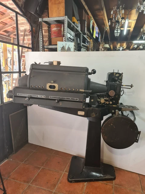PROJECTEUR CINEMA ANCIEN EUR 5,00 - FR