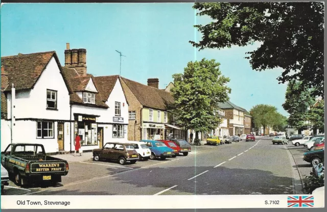 SCARCE OLD POSTCARD - OLD TOWN - STEVENAGE - HERTFORDSHIRE C.1980 Vintage Cars