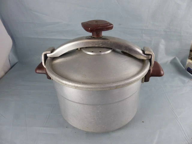 COCOTTE MINUTE SEB alu 8 litres decor EUR 36,00 - FR