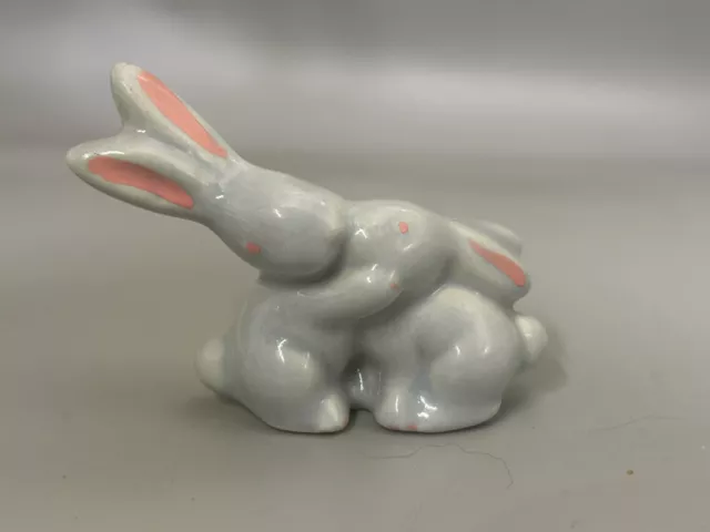 Vtg White Porcelain Miniature Bunny Rabbits Hugging Pink Eyes Figurine Easter