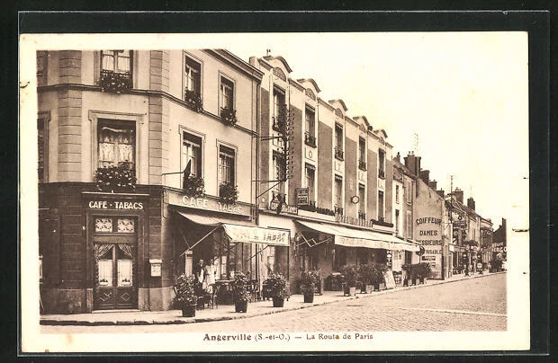 CPA Angerville, La Route de Paris