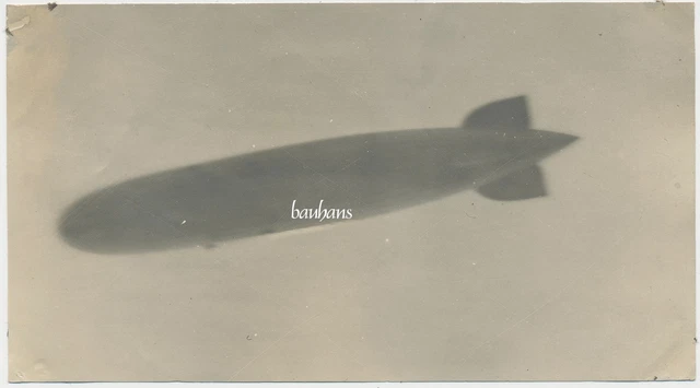 Foto Zeppelin über Stuttgart  (M984)