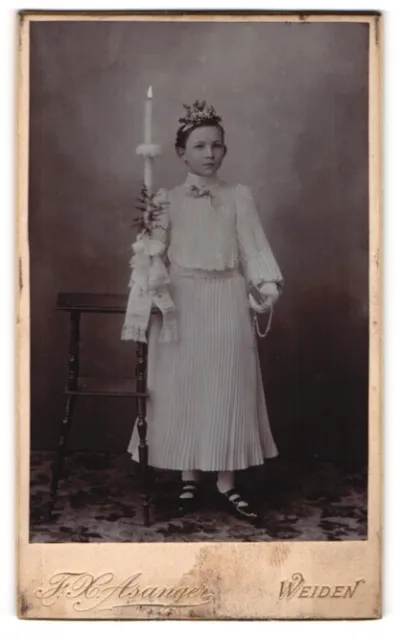 Fotografie F. X. Asanger, Weiden, Bahnhofstr., Portrait kleines Mädchen im weiß