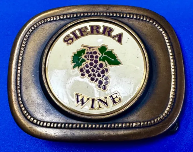 Sierra Wine Winery Grapes Company Promo - Commmemo-Line Belt Buckle ASI 6258