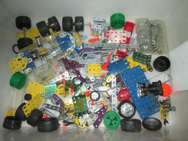 MECCANO - BARIL 150 PIECES MECCANO JUNIOR - 5 Modèles Différents A