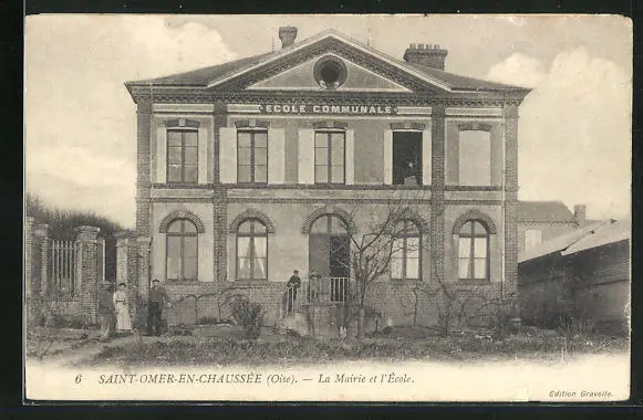 CPA Saint-Omer-en-Chaussée, La Mairie et l´École 1910