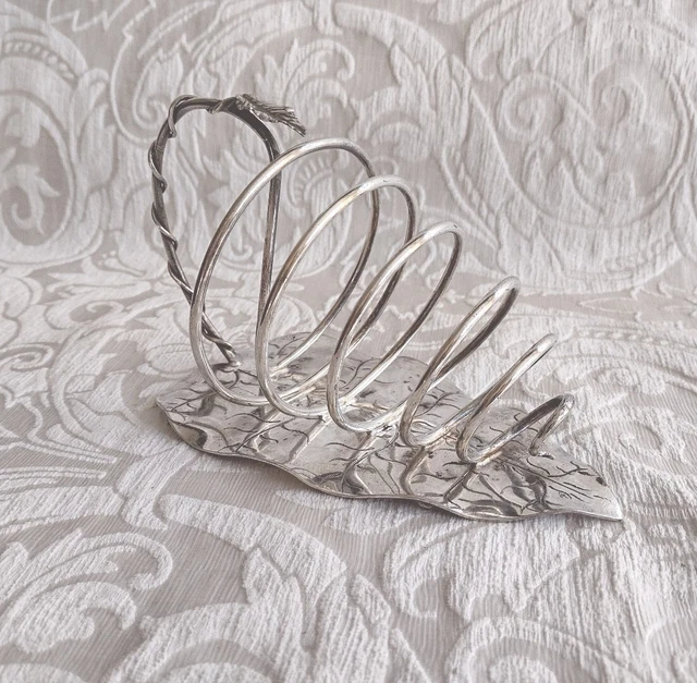 Raro Porta Toast Sheffield a Forma di Foglia Art Nouveau Victorian Toast Rack