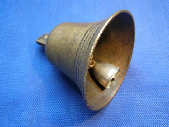 Ancienne cloche de Porte en bronze et en fer Très joli son de clochette - Décoration