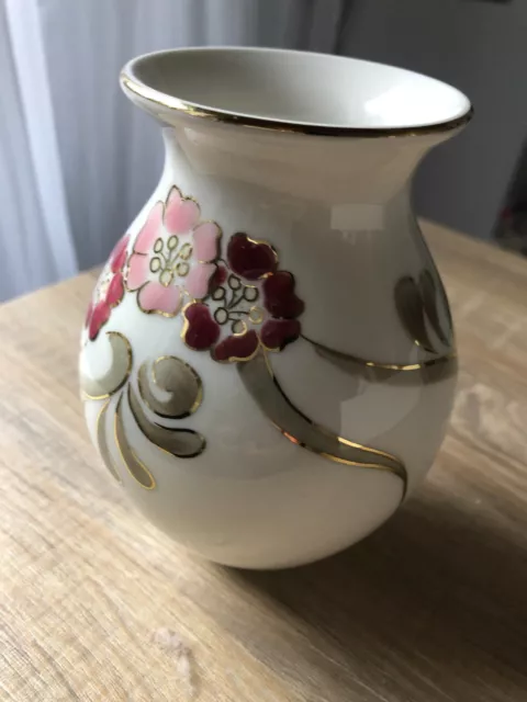 Zsolnay Porzellan Vase, Blumen-Motiv, handbemalt, 24 Karat-Goldverzierung 