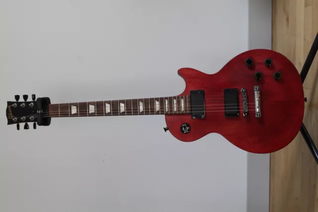 Gibson LPJ 2013 Guitare Achetée en 2015, en bon état, avec un son exceptionnel.