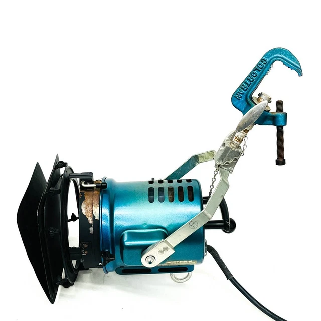 Berkey Colortran 1 kW barrido enfoque Fresnel 100-415 luz de estudio puntual 6 pulgadas sin bombilla