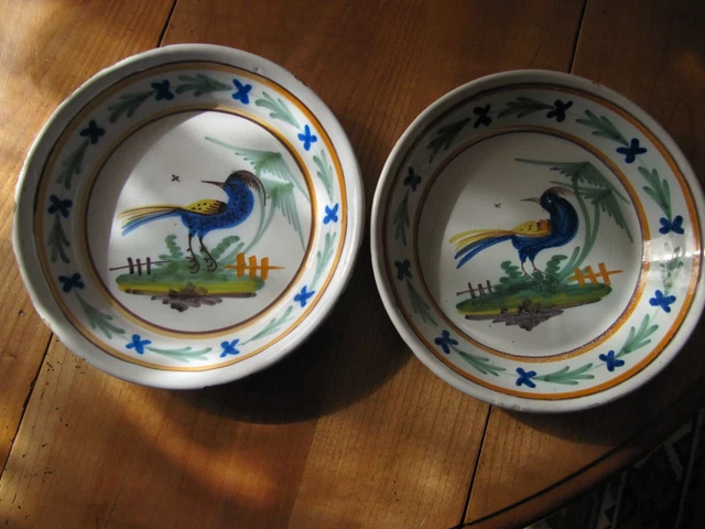paire d'assiettes 19ème à décor d'oiseau huppé