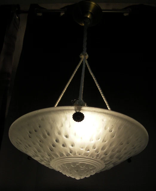 lustre art deco début 20ème en  verre pressé