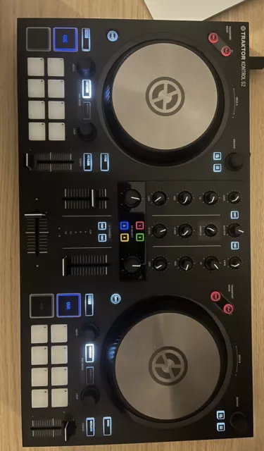 Table de Mixage DJ Native Instruments - Traktor Kontrol S2 MK3 - Excellent État