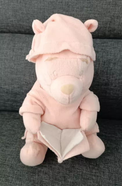 Doudou Peluche DISNEY Winnie L'ourson Rose Livre 25 cm Assis Bonnet