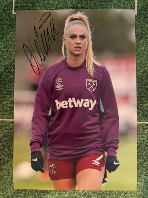 HWC Trading A4 Douglas Luiz Aston Villa Cadeaux Imprimés Photo HWC Trading A4 Douglas Luiz Aston Villa Cadeaux Imprimés Photo