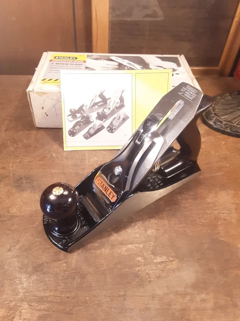 Vintage Bailey Smoothing Plane No. 4 by Stanley - 12-904