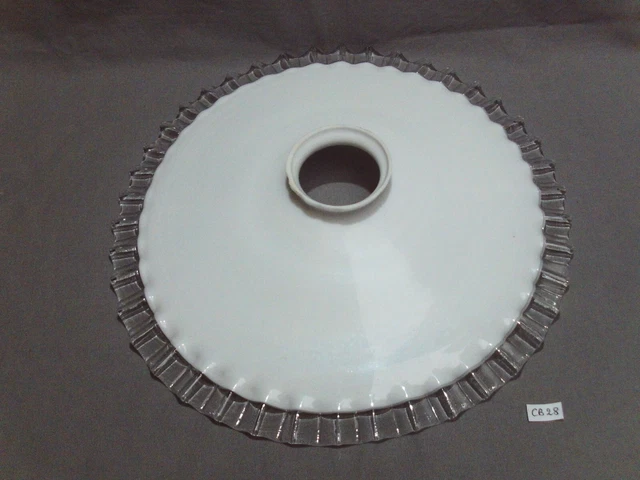abat jour ancien en opaline blanche, bord plissé, Ø 26,7 cm à collerette (CB28)