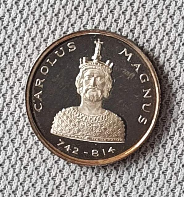 Médaille CAROLUS MAGNUS en ARGENT - NEUF