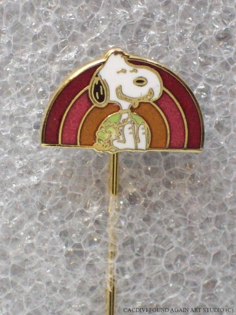 VINTAGE SNOOPY RAINBOW Charlie Brown Dog Peanuts Enamel Lapel Hat Pin ...