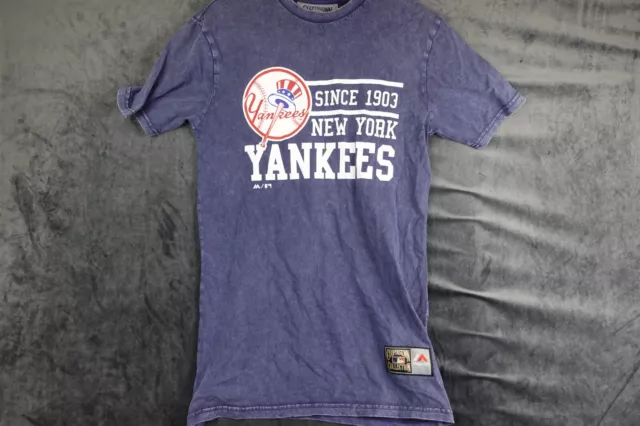 New York Yankees Cooperstown Collection Majestic Small T-Shirt