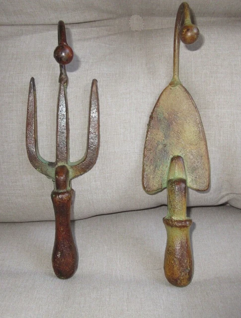 Cast Iron Brown Metal Garden Tool Wall Coat Hook SHOVEL AND FORK Rack Shed Decor