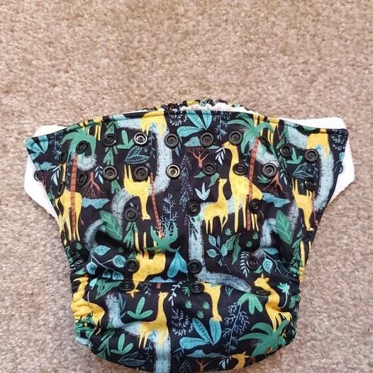 Thirsties Reusable Cloth Nappy. Stay Dry Natural AIl In One: Giraffe Stand Tall.