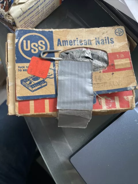USS American Nails 3/4 x 14 staples /Nails less then a pound -open box