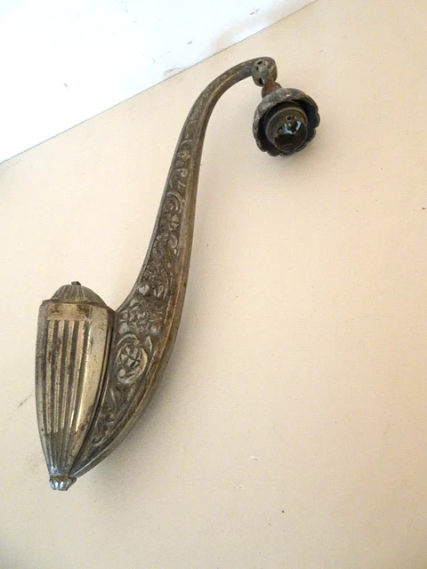 Grande Applique d'époque art deco en bronze argenté.Lampe,lustre...