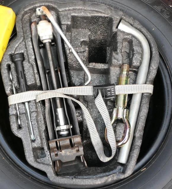 VW GOLF 6 7 Plus Bordwerkzeug Pannenset Wagenheber für Ersatzrad Notrad EUR 74,99 PicClick DE