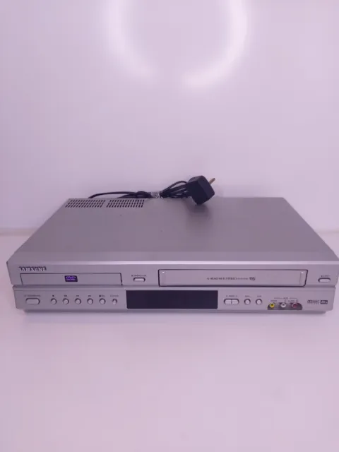 Samsung DVD-V5500 DVD/VCR Video Cassette Recorder Combo, VHS/DVD Dual Deck,  4-Head Hi-Fi Stereo VHS Player, Reproductor con Dolby Digital, DTS