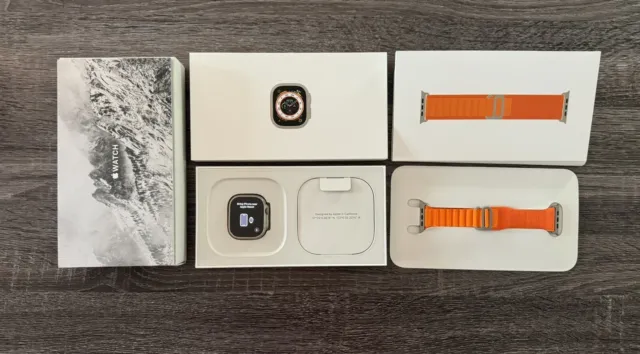 Apple Watch Ultra 49Mm - Titanium Case -  With Orange Alpine Loop (Medium)