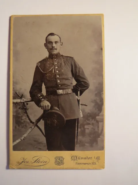 Münster - stehender Soldat in Uniform mit Schützenschnur - Dolch ? / CDV