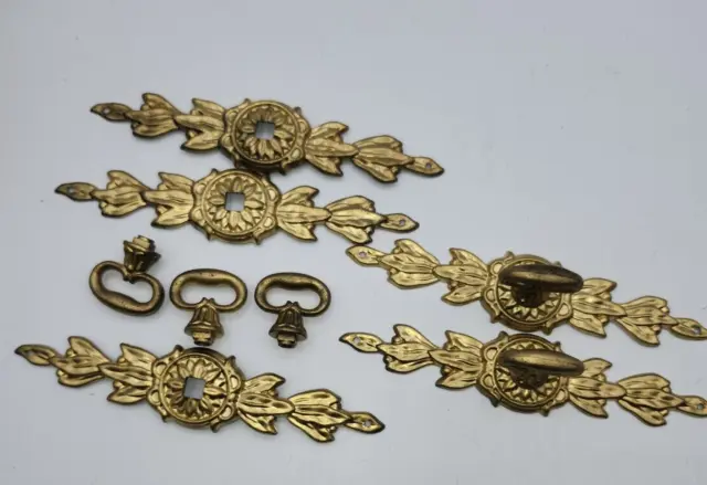 5.5" Vintage gold Drawer Pulls furniture hardware ornate plate ring Escutcheons