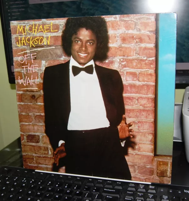 Michael Jackson.  " Off The Wall "  Lp Uk 1979. Epic Label. G/F.